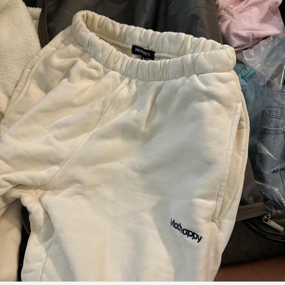 Madhappy Classics Fleece Sweatpants (Vanilla) - Picture 4 of 4